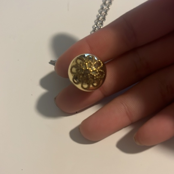 Golden Snitch Necklace Harry Potter - Picture 3 of 5